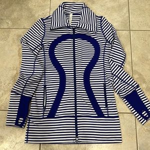Lululemon Stride stripe Jacket, size 6